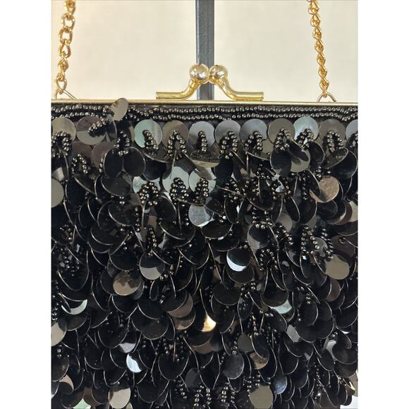 Black Sequin Evening Purse With Gold Chain Strap 7 X 6 Inches - Picture 4 of 15